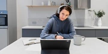 Avoid These 5 Common Online Learning Mistakes in 2025 - Cover Image