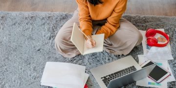Boost Your US Career: 5 High-Demand Skills to Learn Online in 6 Months - Cover Image